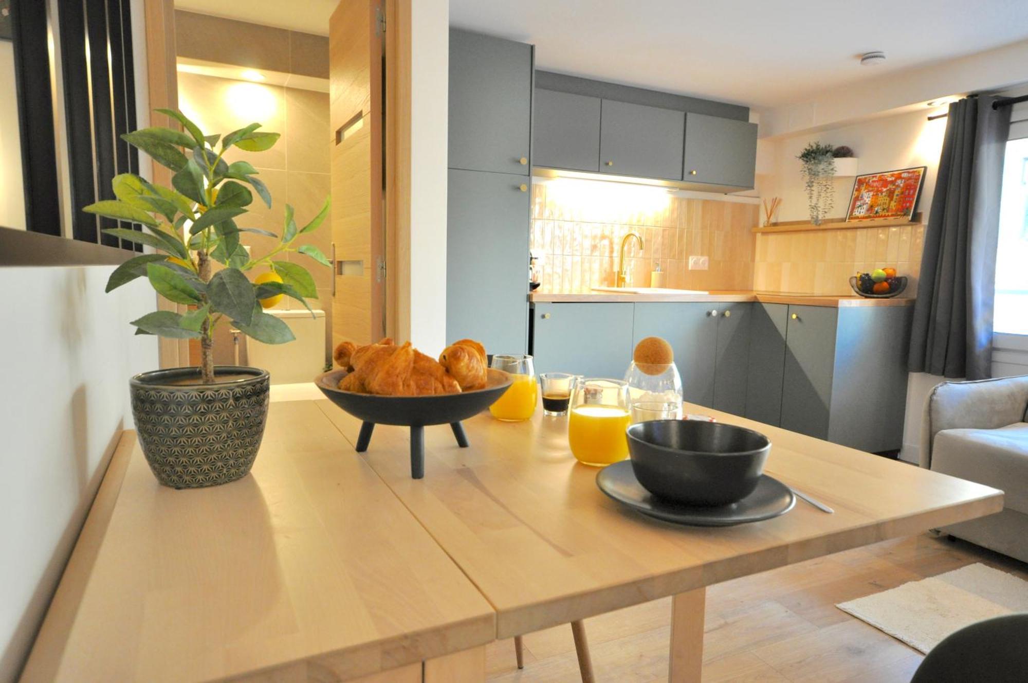 Monaco # Menton - 4 Persons - Hypercenter - Private Parking - Full Renovated - Clim - Fast Wifi - Beach And Sun Екстер'єр фото